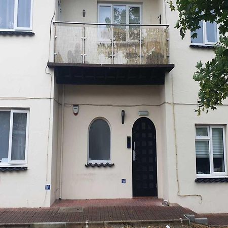 Newly Renovated Ideally Situated 2 Bedroom Flat Bornemouth Extérieur photo