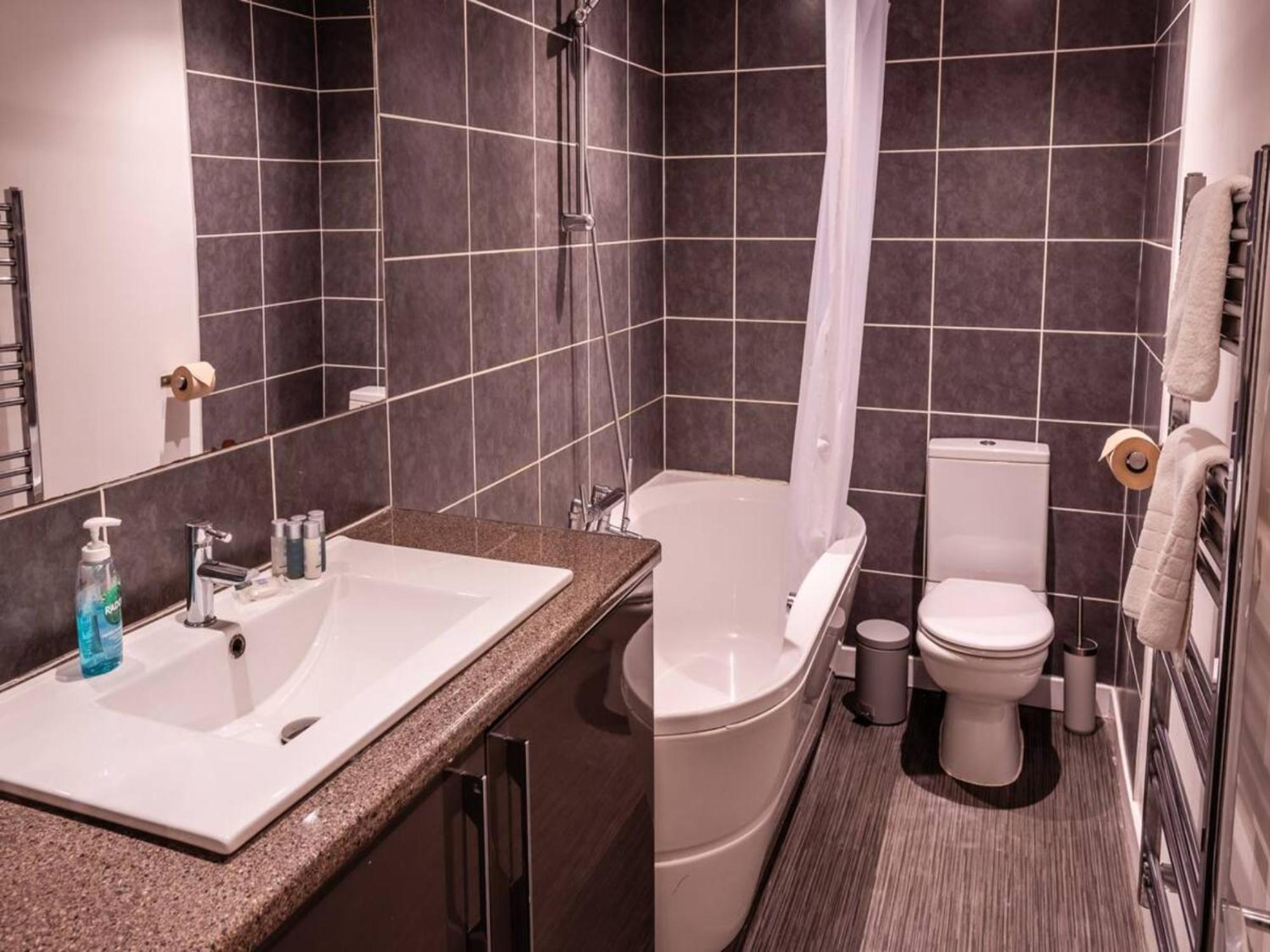 Newly Renovated Ideally Situated 2 Bedroom Flat Bornemouth Extérieur photo